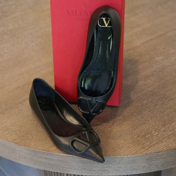 Black Valentino Garavani VLOGO Pointed Toe Ballet Flat - Picture 2 of 11